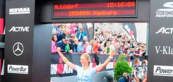 Melanie Lüdorf erreicht das Ziel beim Ironman Hamburg 2017